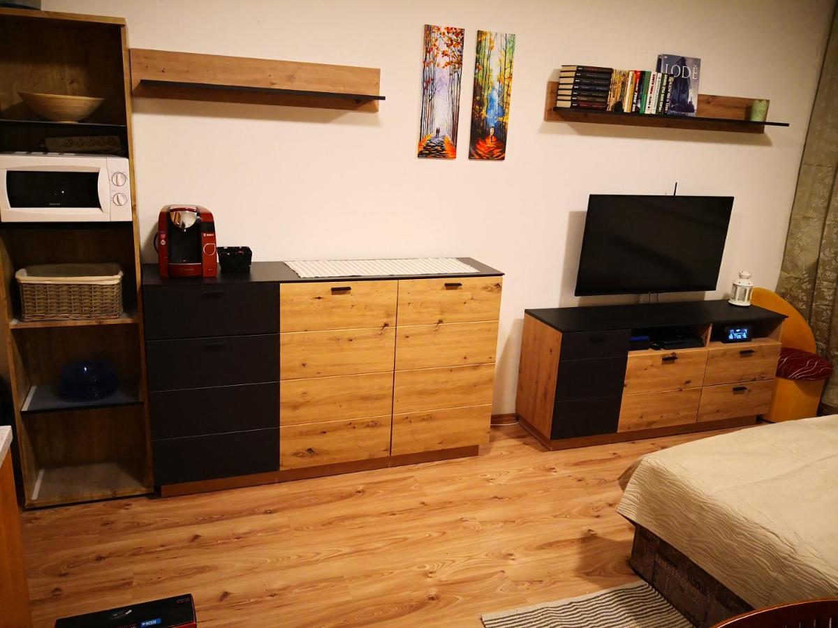 דונובאלי Apartman Sedmicka Horec מראה חיצוני תמונה